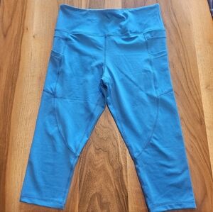 Zyia Active Light n Tight Crop Leggings Sz 8-10   Blue